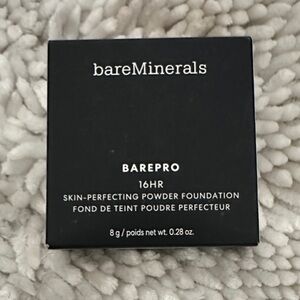 bareMinerals BAREPRO 16HR Foundation in Medium 30 Neutral